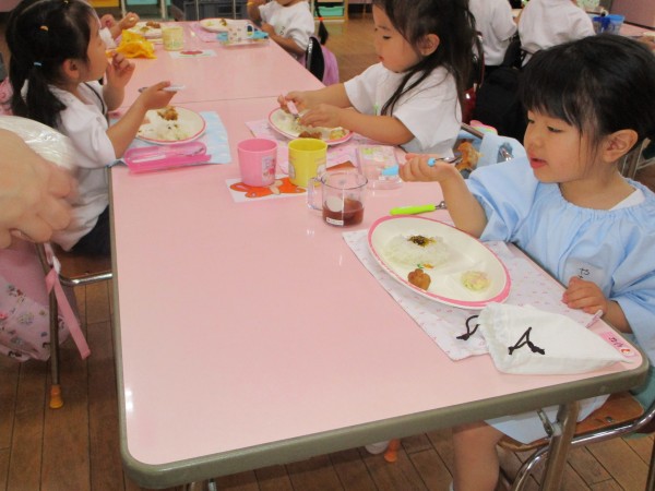 給食もお弁当も美味しいよ💛サムネイル