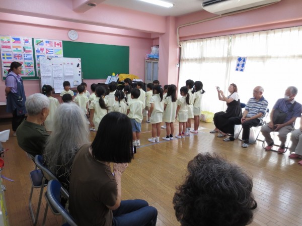 敬老会にきてくれて、ありがとう💕（藤組）サムネイル