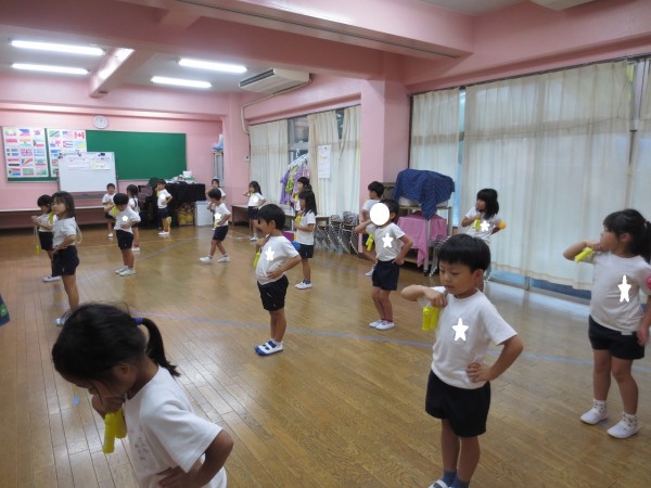 藤組さんの「なわとび体操」が後半に入りました(^^♪～サムネイル