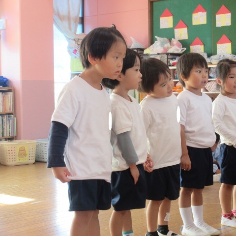 小桜組さんが１１月のお誕生会で可愛い劇「山の音楽家」をしてくれました💕サムネイル