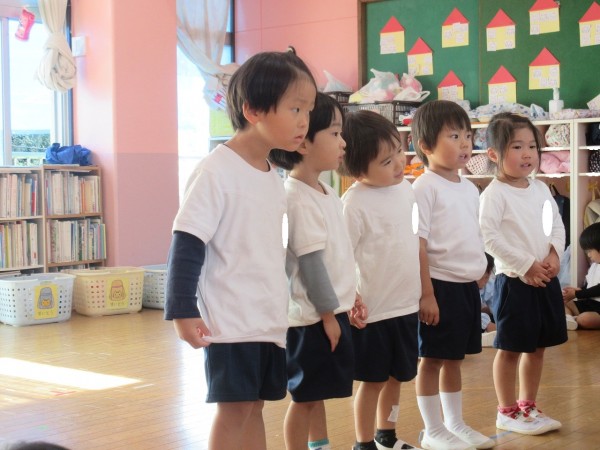 小桜組さんが１１月のお誕生会で可愛い劇「山の音楽家」をしてくれました💕サムネイル