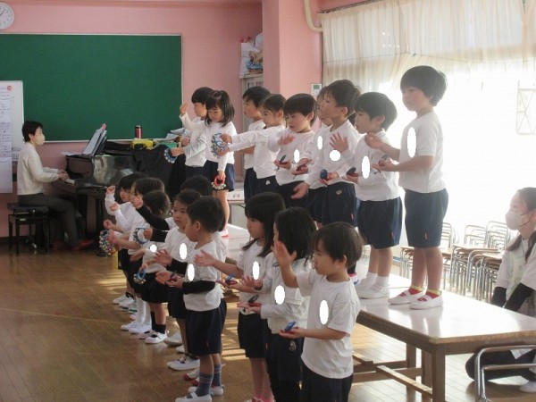 合奏・歌の見せ合いっこ（小桜組）サムネイル