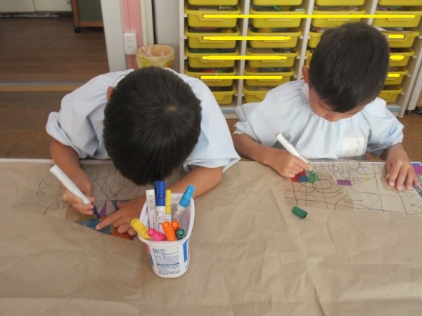 ステンドグラスってきれいだね～💕サムネイル