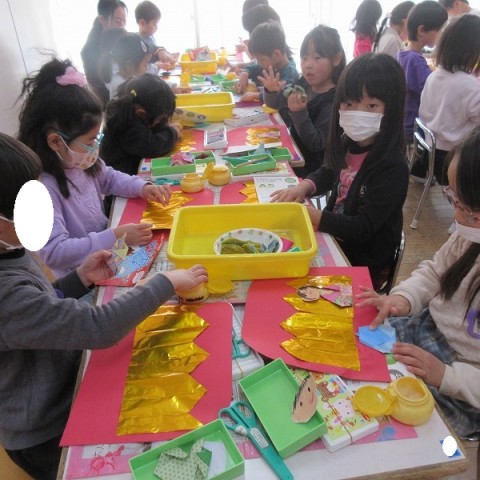 お雛様をつくって飾ったよ💕（全学年）サムネイル